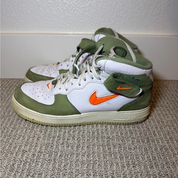 Nike | Shoes | Nike Mens Hightop Sneakers White Green And  display picture 1